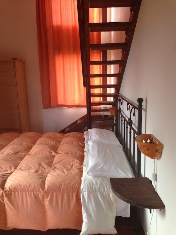 Agriturismo Gelso Castellana Sicula Exteriör bild