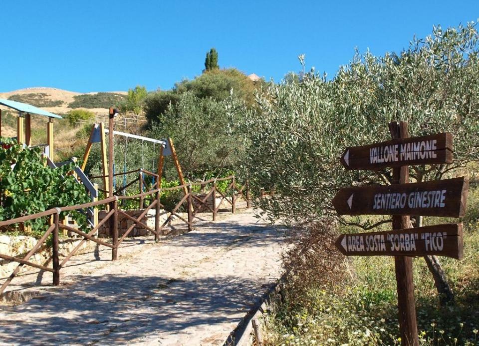 Agriturismo Gelso Castellana Sicula Exteriör bild